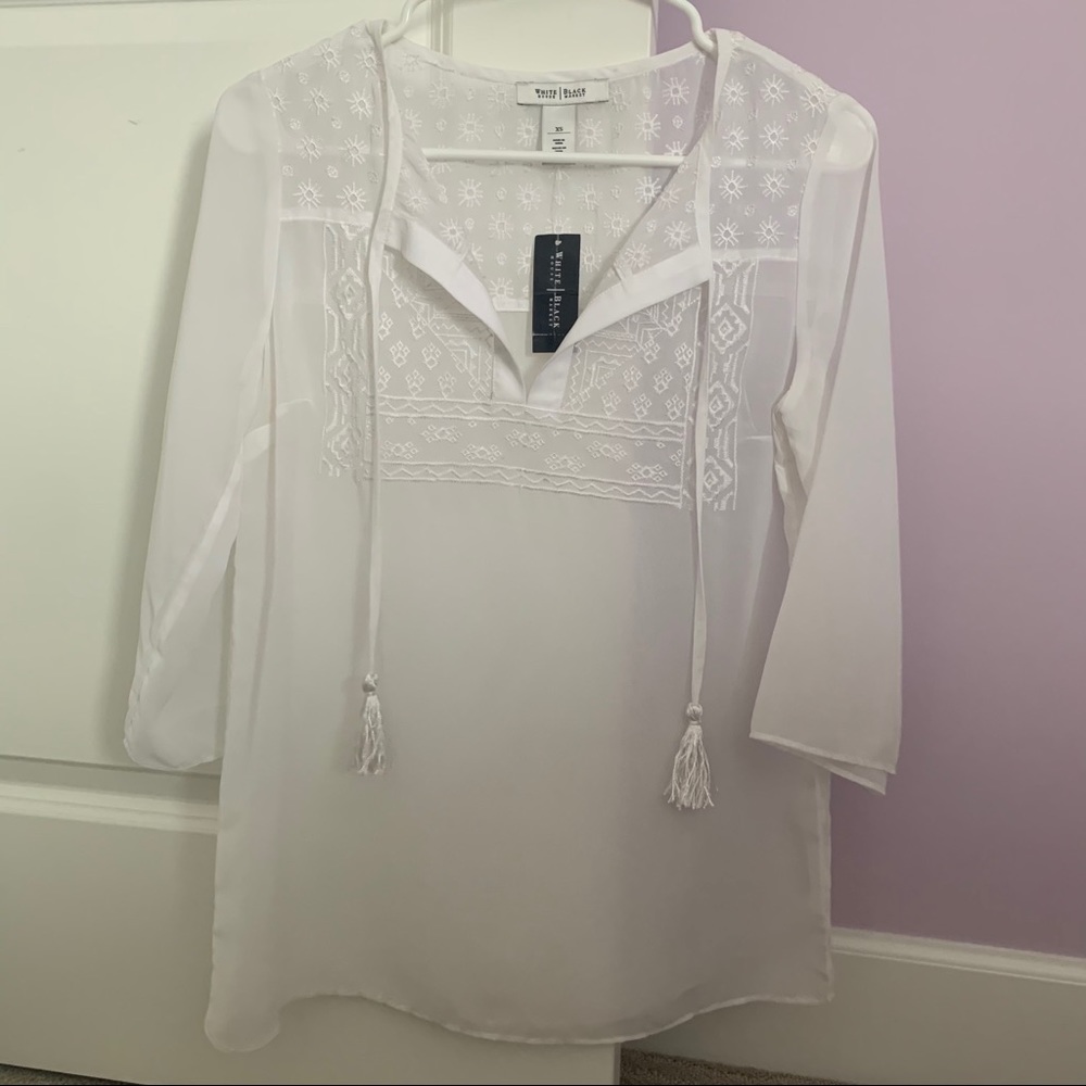 NWT White House Black Market White Floral Blouse